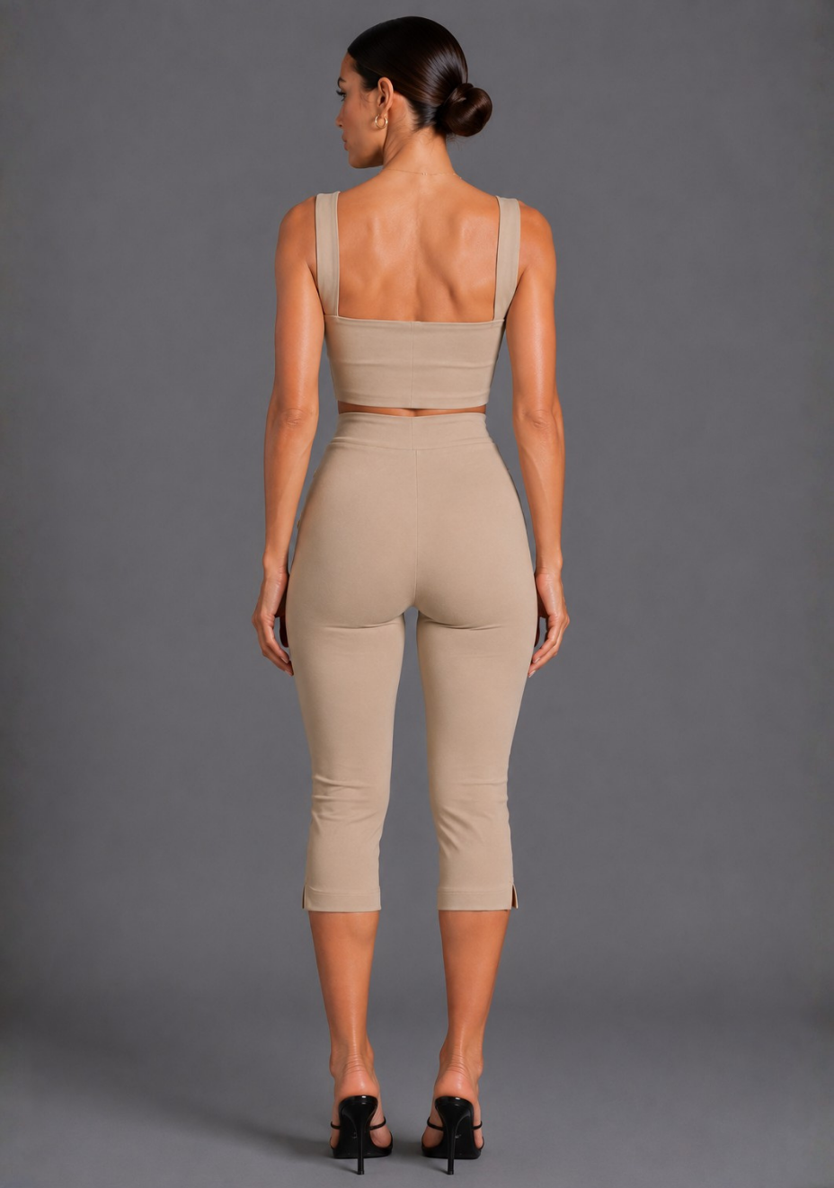 Capri | Cropped Taupe Pants