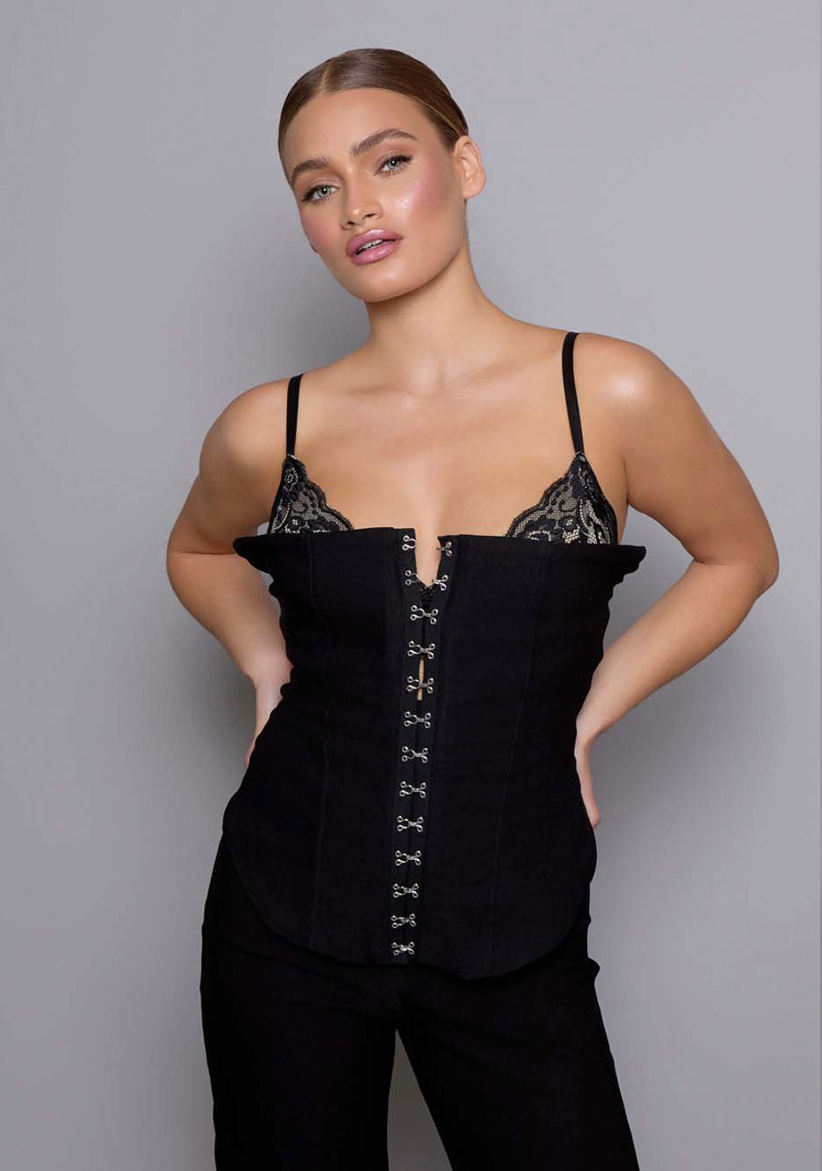Cassia | Black Sculpted Basque